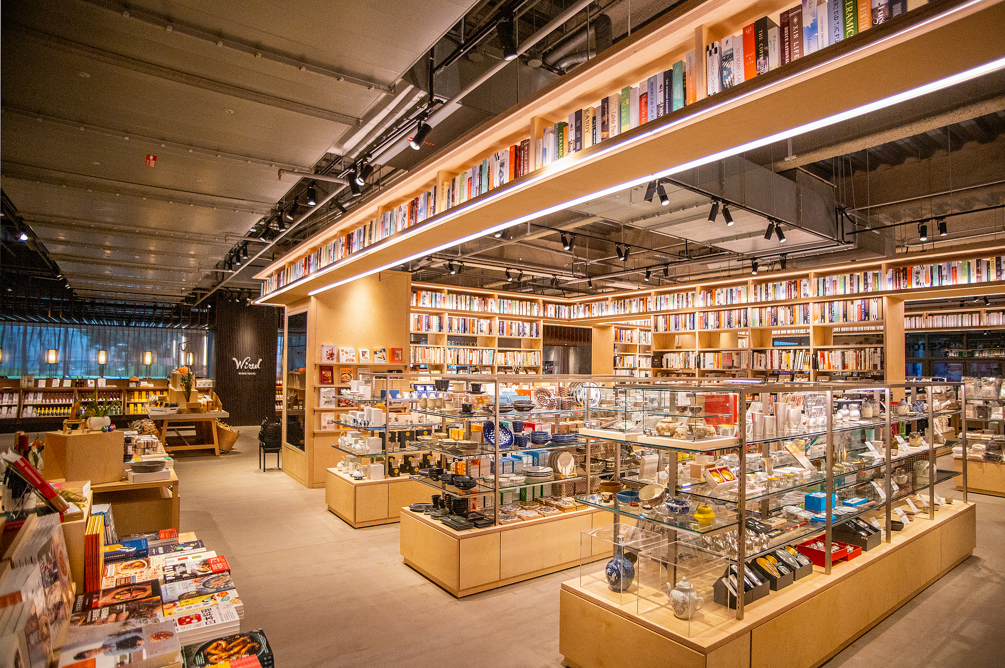 TSUTAYA_BOOKSTORE_桃園藝文店B